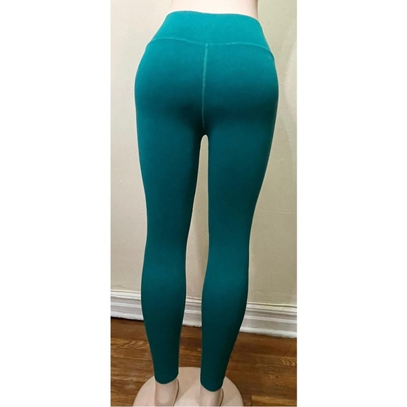 Fabletics SculptKnit Turquoise Leggings - Picture 3 of 8